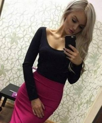 Живу в самом сердце Москвы, где создаю атмосферу роскоши и удовольствия. Мои услуги включают все, что вам может понадобиться, чтобы расслабиться и насладиться моим прекрасным телом. У меня множество возможностей для вашего удовольствия, и я гарантирую, что от встречи со мной вы останетесь в полном восторге. Мои фото подтверждают мою красоту и сексуальность. Убедитесь сами! Оставляйте свои отзывы, и я с радостью приму во внимание ваши пожелания.💋 Ирина
